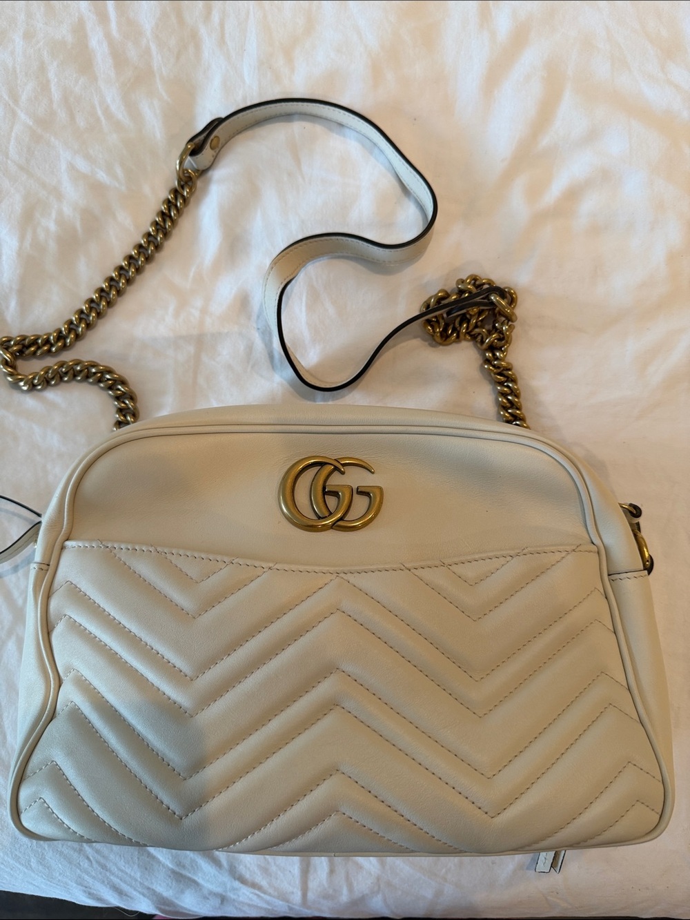 Gucci Ivory Chevron Leather Crossbody with Gold Double G